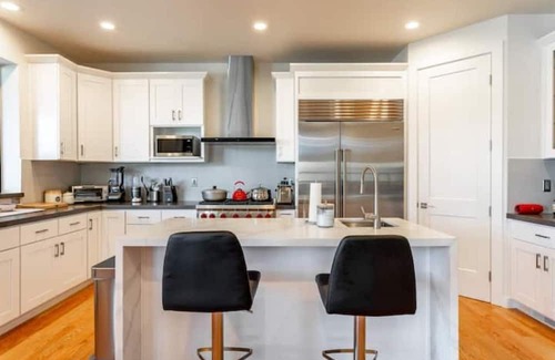 Lafayette House | ULTRA LUXE Lafayette Modern House Brand NEW