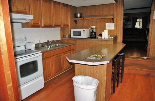 Kenai Peninsula Cabin | Gwin's Lodge Upper Alder Cottage #14