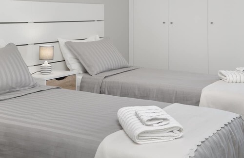 Foz do Arelho Apartment | Lagoa Views- Holiday Apartment SCH 075