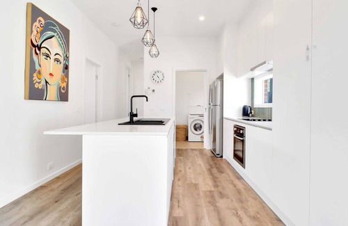 Belmont House | Alanas Place I Modern Townhouse