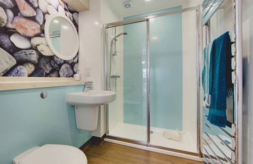 Annan Cabin | 1 bedroom accommodation in Annan