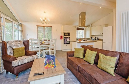 Holton Heath Cabin | 1 bedroom accommodation in Holton Heath