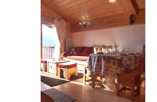 Bisanne 1500 Apartment | At the foot of the Ameria gondola, Locations-Lessaisies Bisanne