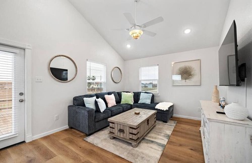 Surfside Beach House | Surfs Up-Walk to Beach- Everything 100% New!