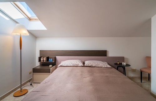 Tiche Apartment | Apartment 'Appartamento A Ficu Pala Siracusa' with Sea View, Wi-Fi and Air Conditioning