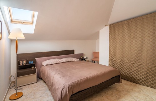 Tiche Apartment | Apartment 'Appartamento A Ficu Pala Siracusa' with Sea View, Wi-Fi and Air Conditioning