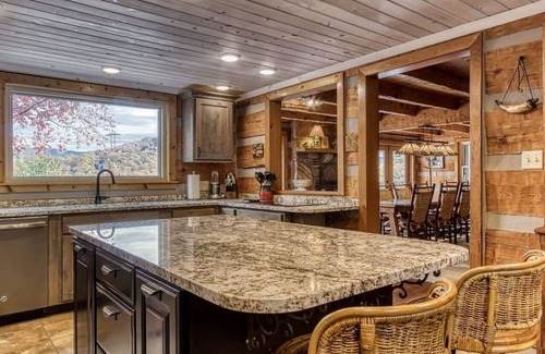 Chalet Village Cabin | The Whittier Cabin 4 Bed Cabin Amazing Views