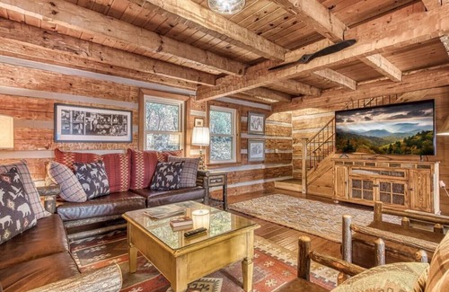 Chalet Village Cabin | The Whittier Cabin 4 Bed Cabin Amazing Views