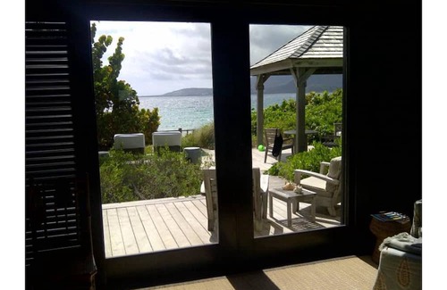Frigate Bay Cottage | PRIVATE Luxury Oceanfront Beach Bungalow w Exclusive Club Resort Access & Tennis