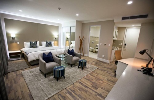 Klein Windhoek Hotel | Hillside Tenbergen
