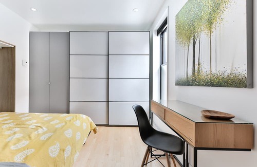 Sainte-Marie Apartment | Séjour Urbain en Famille! Spacieux et Lumineux Avec Cour Privative