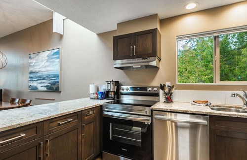 North Oyster Condo | GORGEOUS LUXURIOUS OCEAN VIEW TWO BEDROOM CONDO
