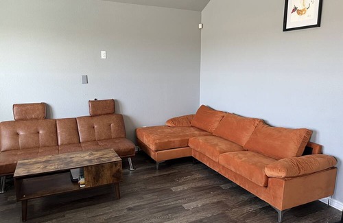 South Side House | ☞ Comfy Crib in Corpus Christi ➔ Fiber Wi-fi