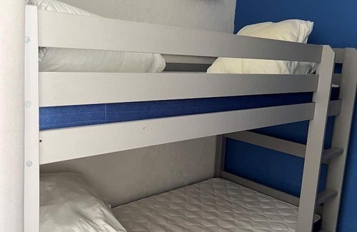 Le Couchant Apartment | Beau 4 bed 1er ligne Vue Mer au Couchant, Air-conditioned, Parking