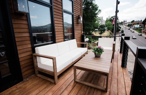 Hood River Condo | The Lookout - Luxury 2 bedroom condo in the iconic Horsefeathers building!