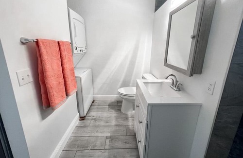 Roseland Apartment | Roy’s Retreat
