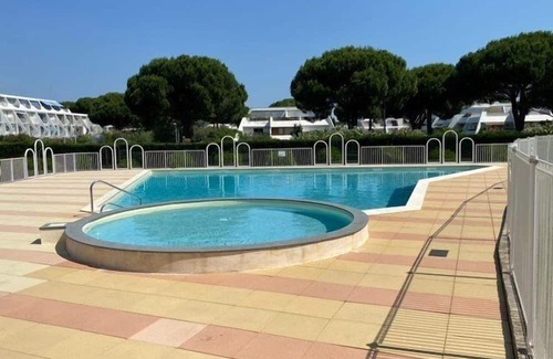 Le Couchant Apartment | RARE 6 BED TERRACE APARTMENT WITH POOL LA GRANDE MOTTE | COUCHANT