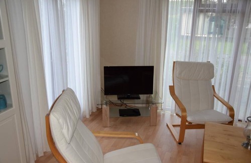 Nieuwvliet Ski Chalet | Cozy chalet near the beach, air-conditioned, WLAN