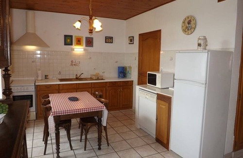 Drugeac Cottage | Gite Drugeac, 4 bedrooms, 8 persons