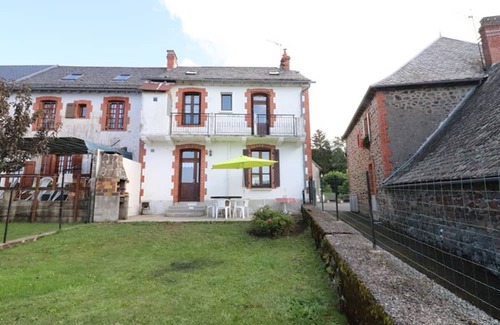 Drugeac Cottage | Gite Drugeac, 4 bedrooms, 8 persons