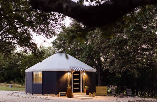 Fredericksburg House | Luxury Stay by Wineries | Stargazing & Nature