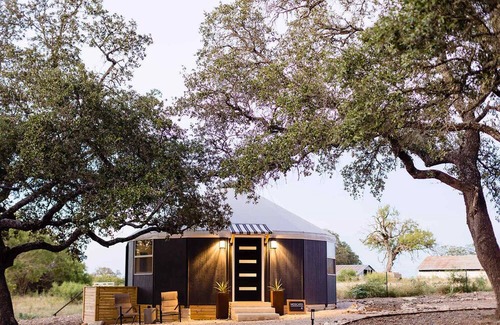 Fredericksburg House | Luxury Stay by Wineries | Stargazing & Nature