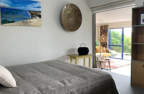 Oakura Villa | BUTLERS LANE THE RETREAT