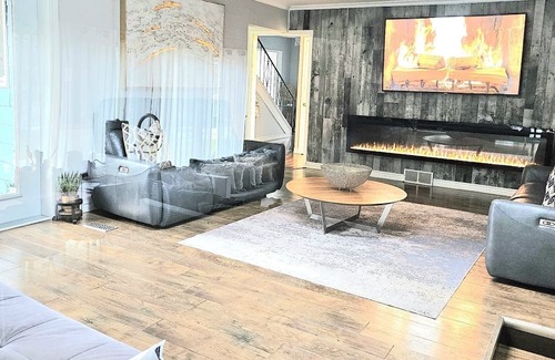 Ingersoll Villa | ***OASIS***