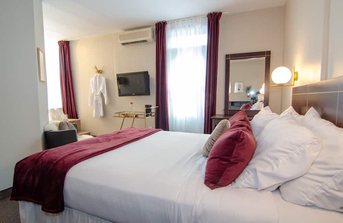 Sainte-Marie House | Spa for Couple in Romantic Room at Hotel Boutique