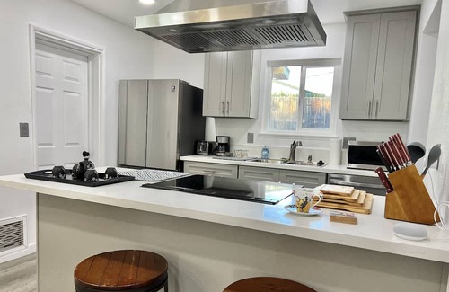 Thousand Oaks Condo | Mountain View Home 4B3B Unit Private Entrance