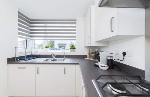 Reading House | Greenfield Modern 3 Bed room Home - Southscote lane, Reading