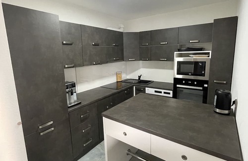 Oos Apartment | MMM: Maisonette, minimalist, modern, >8 guests