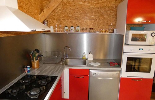 Vernusse Cottage | Gite Vernusse, 2 bedrooms, 6 persons