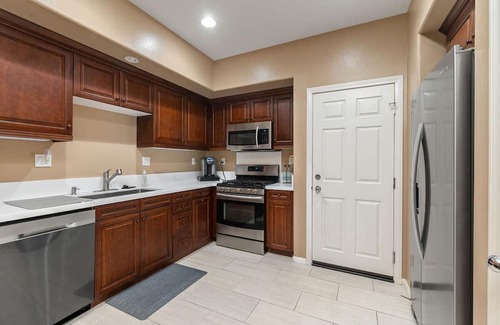 Quail Hill Condo | Beautiful Resort-Like 3 Bedroom / 3 Bathroom Irvine Quail Hill Condo!