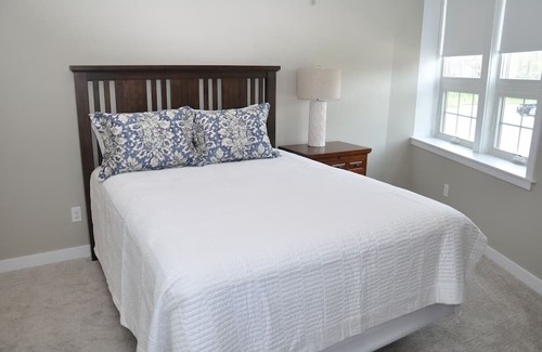 Bridgman House | Luxury Condo-Lakeside Suite #3