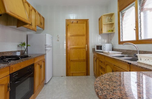 Les Tres Cales Villa | INNOUTHOME DIRECT ACCES TO THE BEACH, SWIMING-POOL, BBQ AND WIFI PISCINA