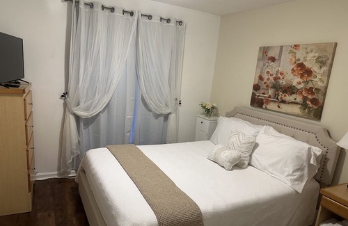 Crescent Lakes House | Lots of Privacy On A Lake 20 Minutes From Disney With A Private Pool!
