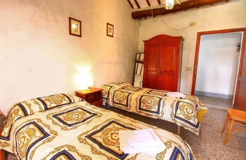 Radicondoli Apartment | Apartment with terrace in Tuscany
