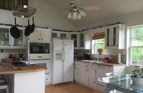 Eidson Cottage | Cozy Mountain Cottage With Fishing