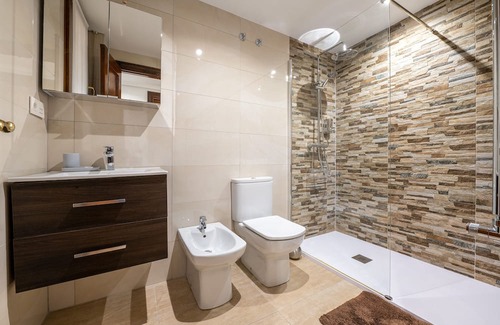 Ensanche Apartment | Dolce Vita Centro. Tourist apartment, free parking.