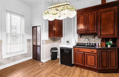 Birmingham House | Jefferson Ave Historic