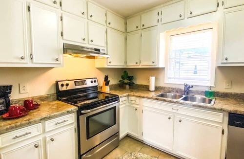 Huntsville House | Bonita Bungalow