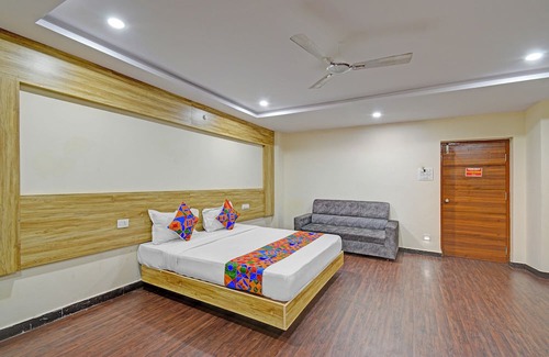 Hyderabad Hotel | Fabhotel Cube