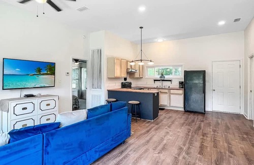 Fairhope House | Southern Charm Estate Min From Shopping Beaches