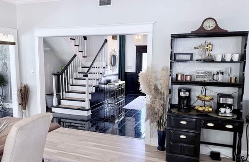 Fairhope House | Southern Charm Estate Min From Shopping Beaches