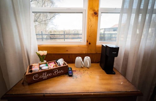 West Newton Apartment | Ruby s Red Cabin Hot Tub Nature Horses Indy