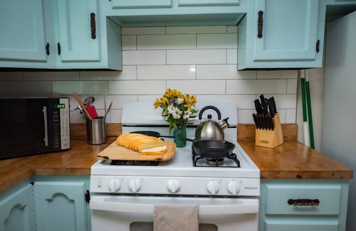 West Newton Apartment | Lakehouse HOT TUB 8 Miles TO Downtown ON 60 Acres