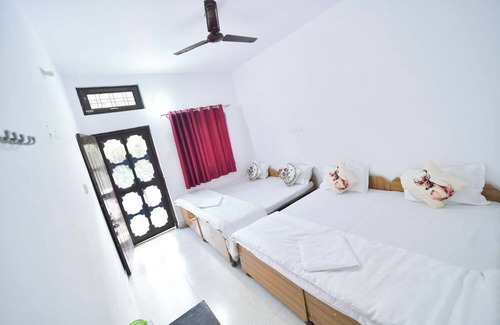 Narainkoti Hotel | Hotel vasuki