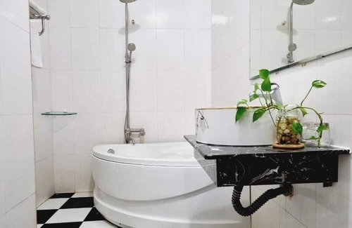 Linh Trung IEPZ Hotel | Ha Long hotel