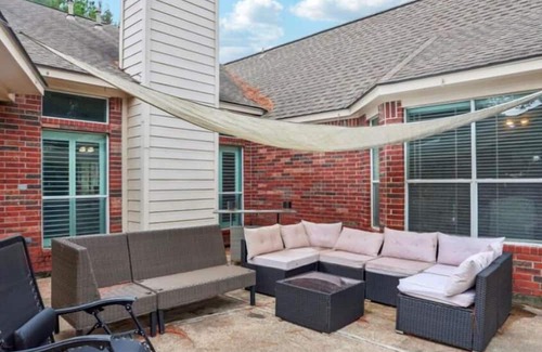 Cypress House | Spacious 4-bedroom house with AC, WiFi in peaceful Cypress